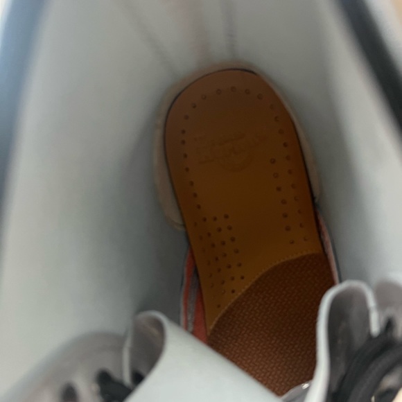 NEW BOOTS DR MARTENS SIZE 7 - Picture 6 of 8